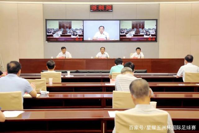 科克归队获队友关心，重回训练场迎支持